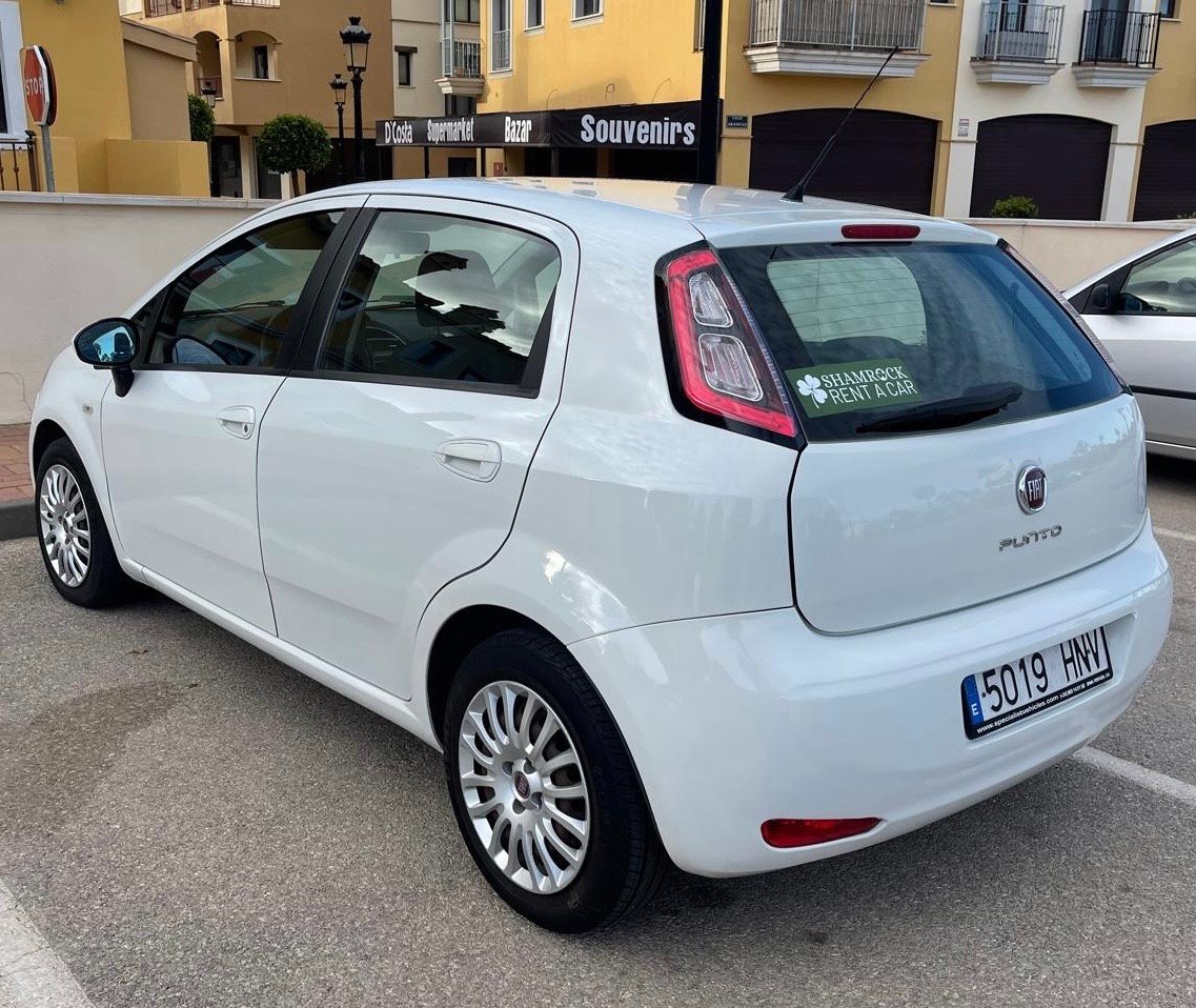 Fiat Punto. 5 Seat. 5 D. Man. ( HNV)