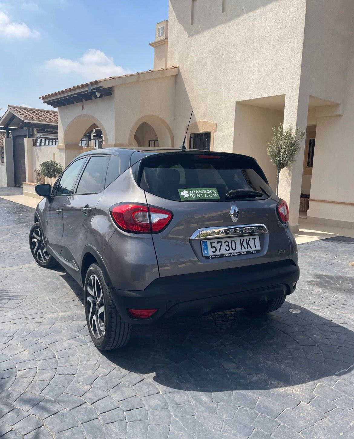 Renault Captur. 5 Seat. 5 D. Auto. (KKT)